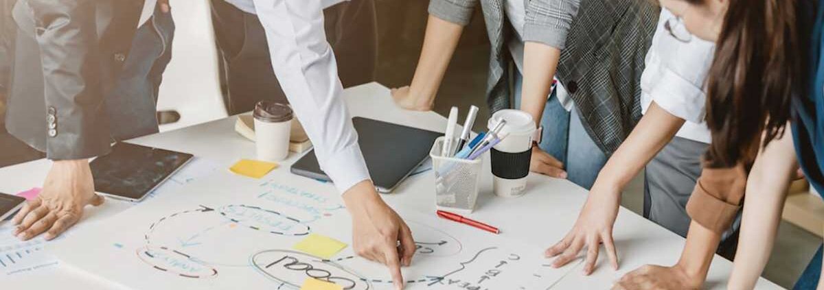 تیم مدیریت منابع انسانی